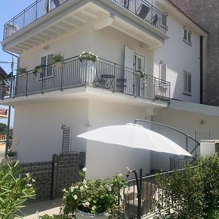 Il Fiore Bianco Bed and Breakfast Capo dʼOrlando Exterior foto