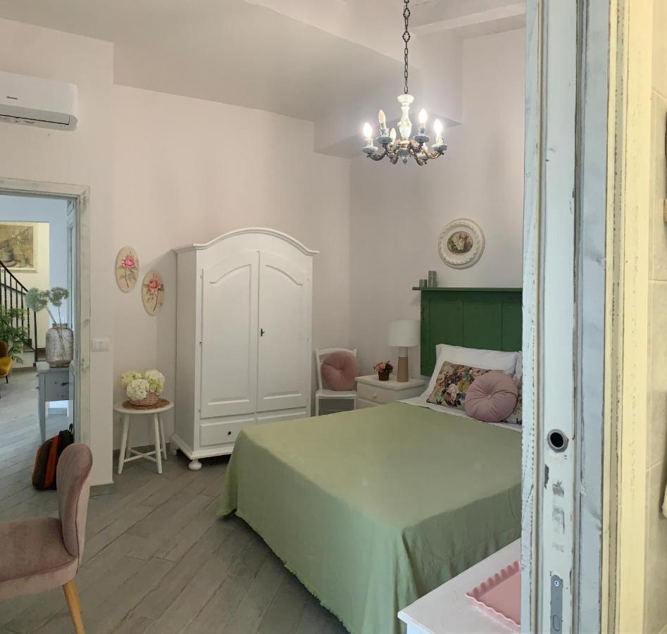 Il Fiore Bianco Bed and Breakfast Capo dʼOrlando Exterior foto