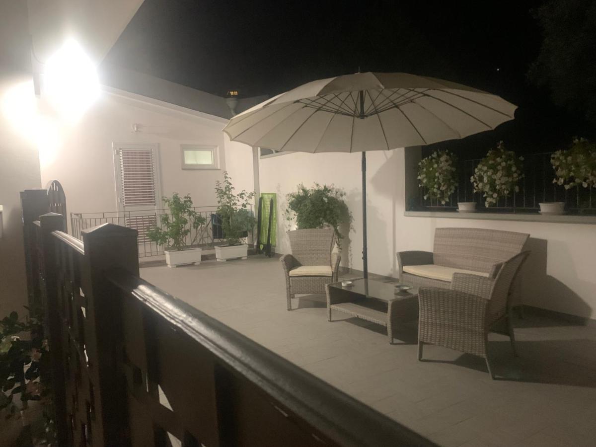 Il Fiore Bianco Bed and Breakfast Capo dʼOrlando Exterior foto