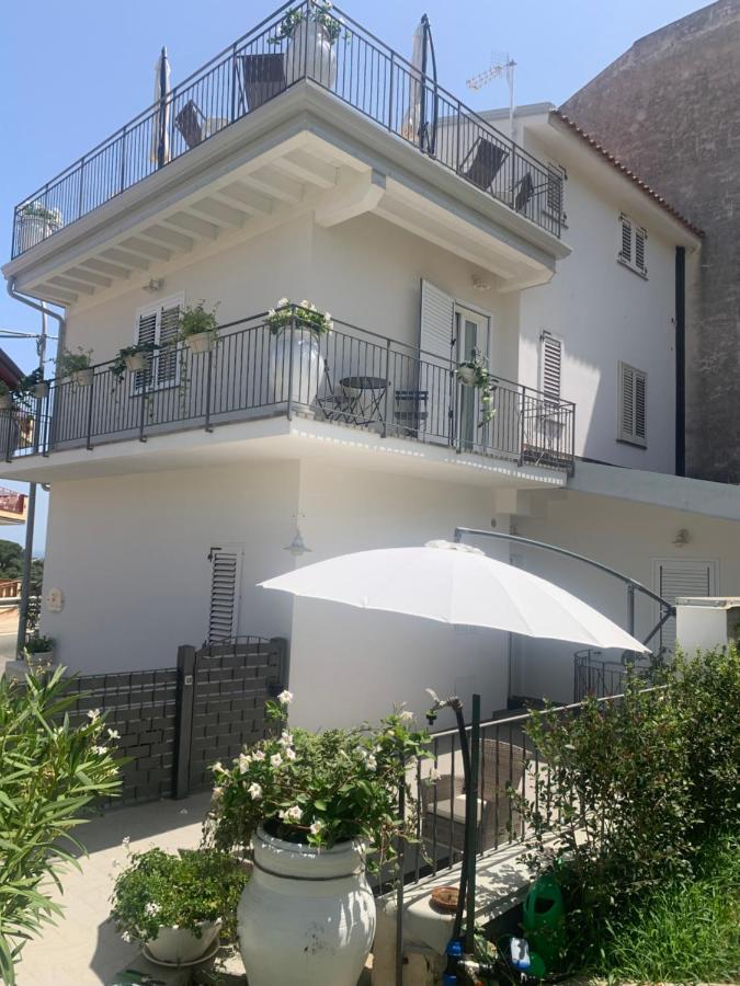 Il Fiore Bianco Bed and Breakfast Capo dʼOrlando Exterior foto